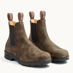 Blundstone Women’s Rustic Brown Chelsea Boots 9.5
